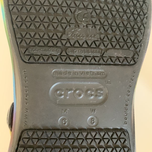 Crocs Women’s Size‎ 8 Multicolored Shoes - Picture 9 of 9